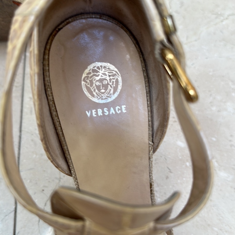Versace vintage tan heels. Size 38 1/2.​​​​​​​​​ - Picture 5 of 7